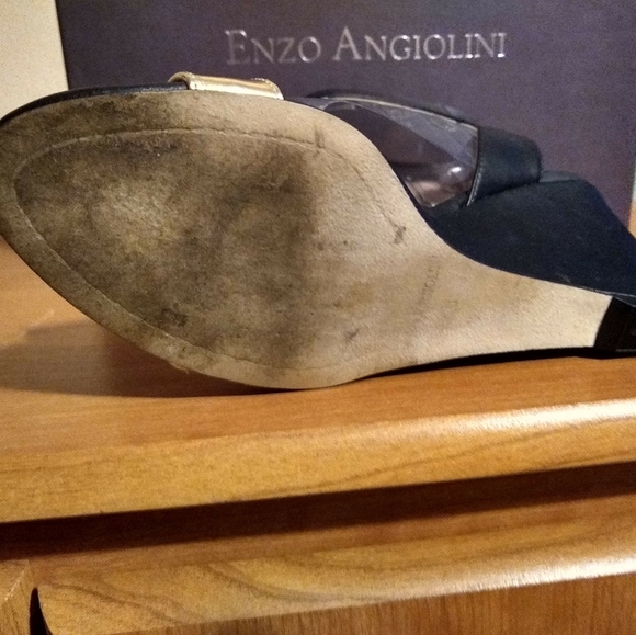 Enzo Snakeskin Black and Gold Wedge - Picture 2 of 4